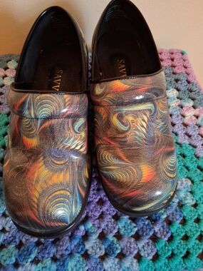 Savvy Multicolor Swirl Slip-On Clogs